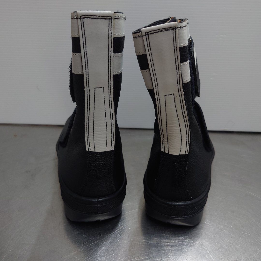 ミドリ安全 ゴアテックス 合成ゴム2層底安全靴 RT935 防水反射 サイズ26.5 囗T巛