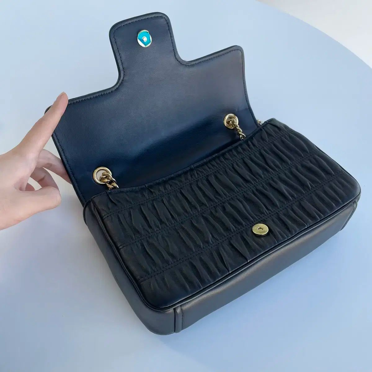 プラダ ゴーフレ