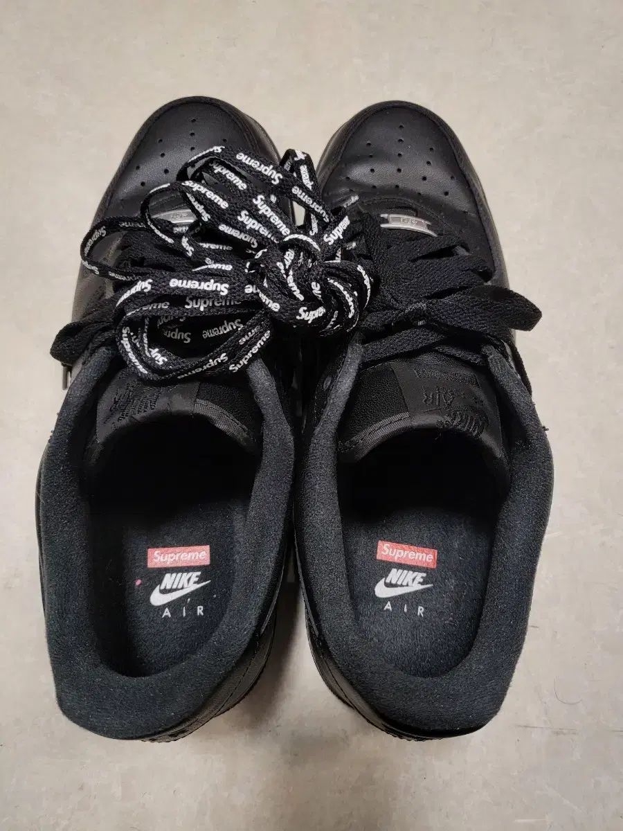 ナイキ エアフォース1 シュプリーム ブラック