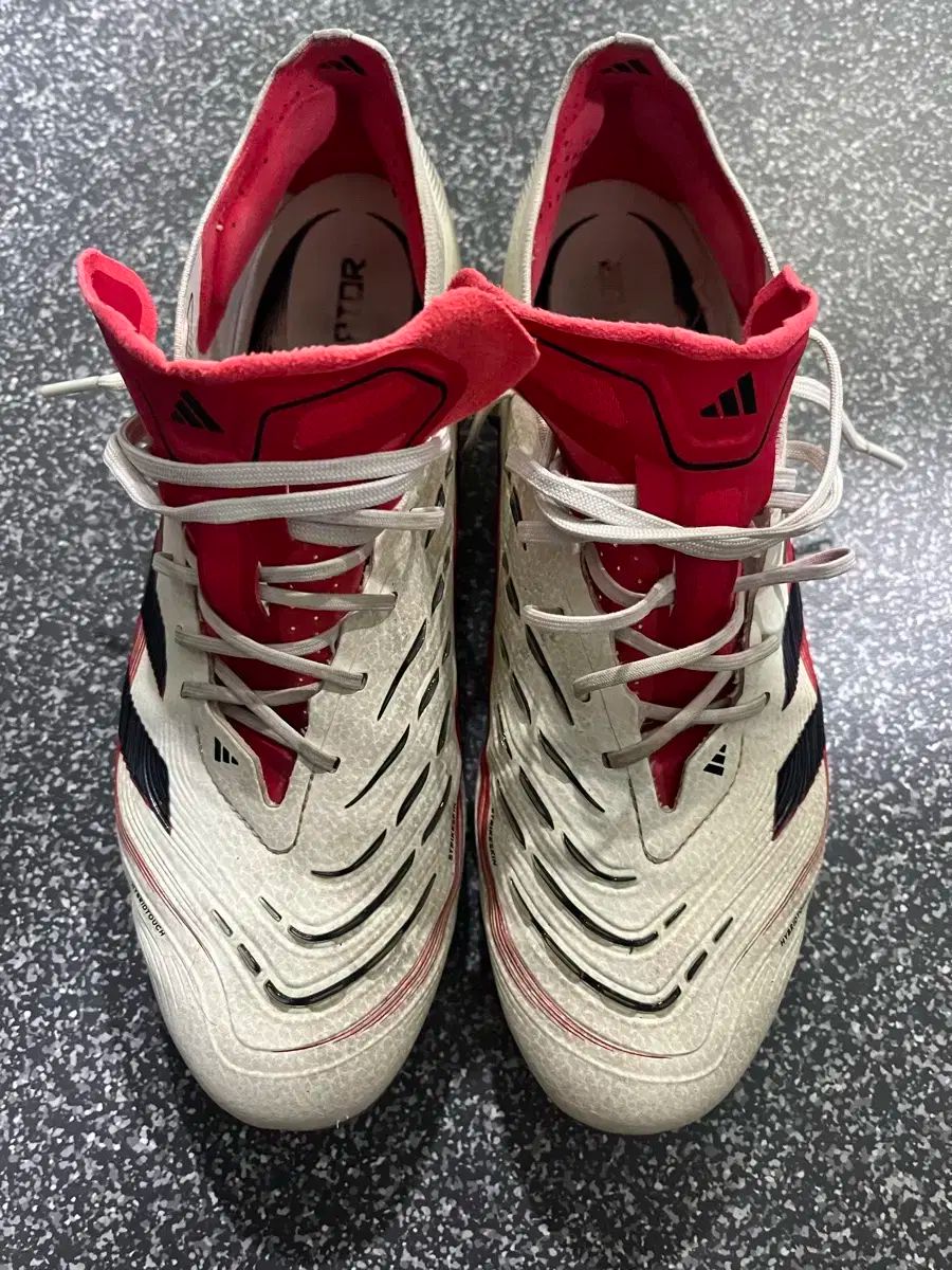 アディダス プレデター エリート FG 28.0cm