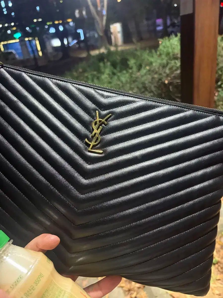 YSL クラッチバッグ イヴサンローラン クラッチバッグ YSLロゴ