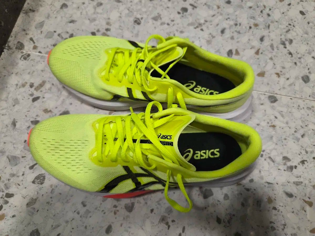 アシックス MAGIC SPEED 4 270