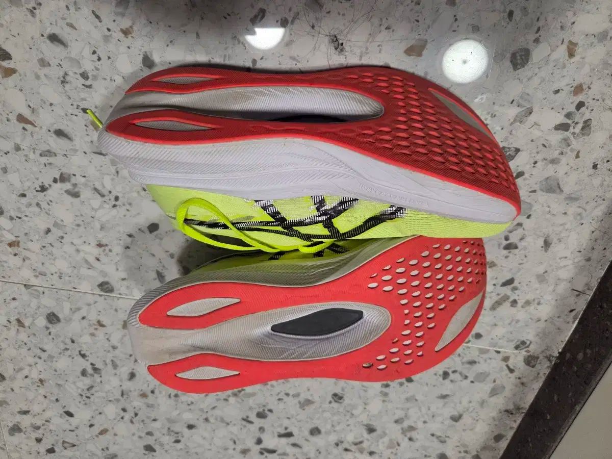 アシックス MAGIC