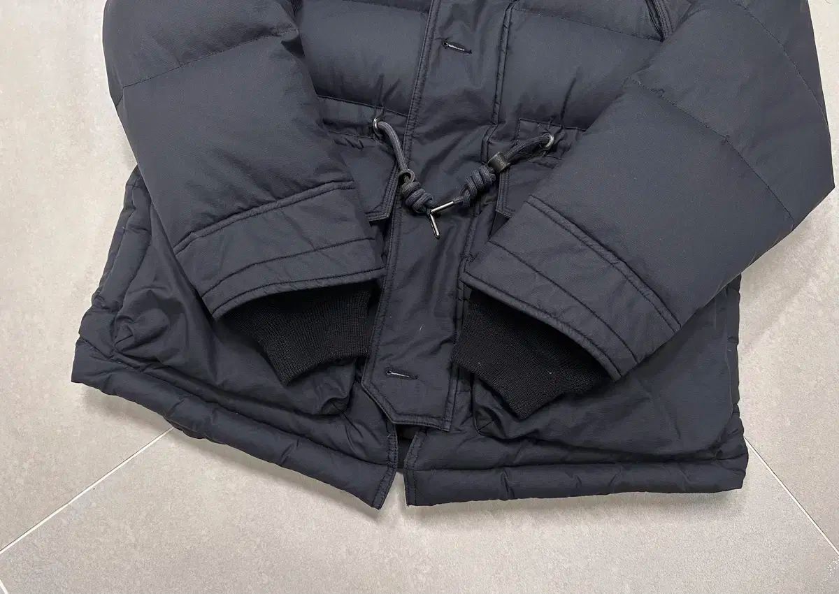 イーストローグ ユーティリティ パーカ ネイビー M