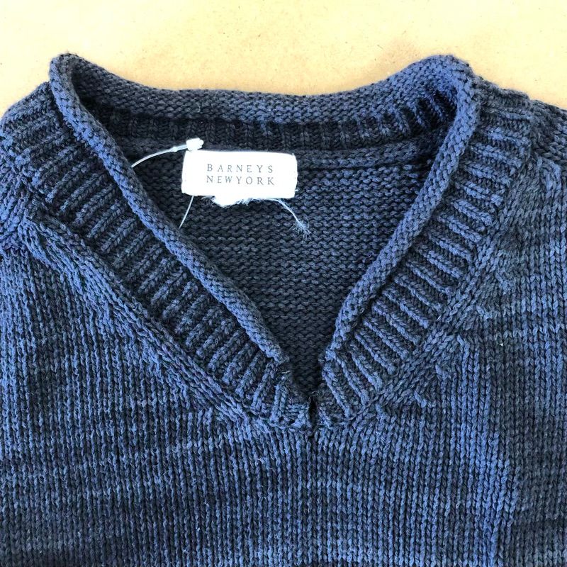 バーニーズニューヨーク　ジップセーター　Sサイズ紺色　新品未使用 バーニーズニューヨーク ジップセーター Sサイズ紺色 新品未使用