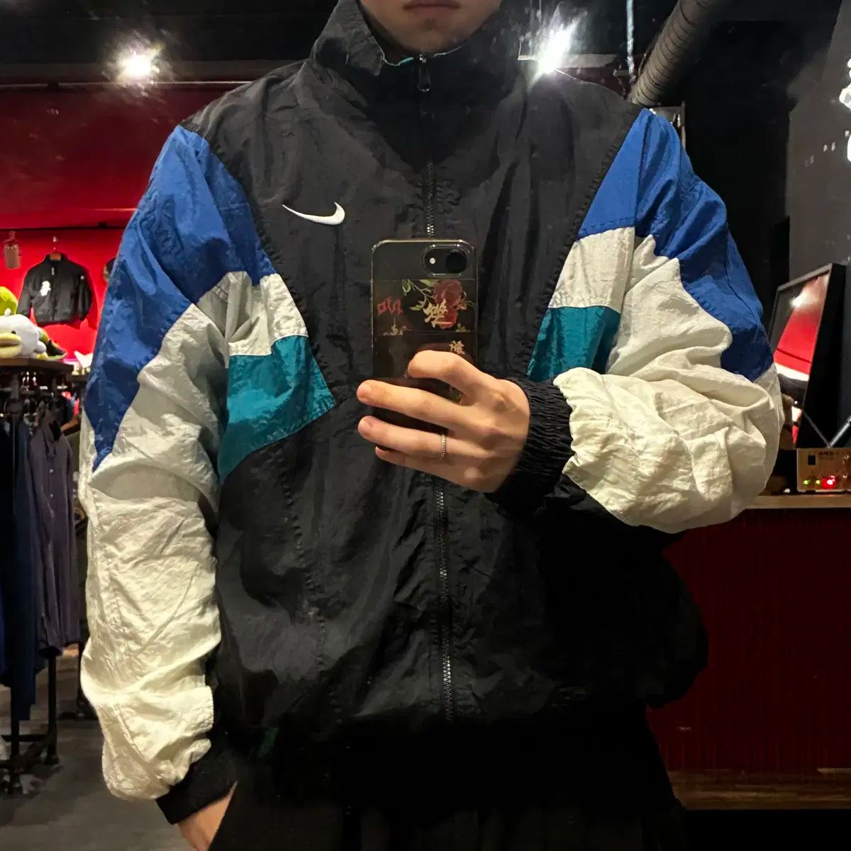 end562 NIKE ナイキ ウィンドブレーカー