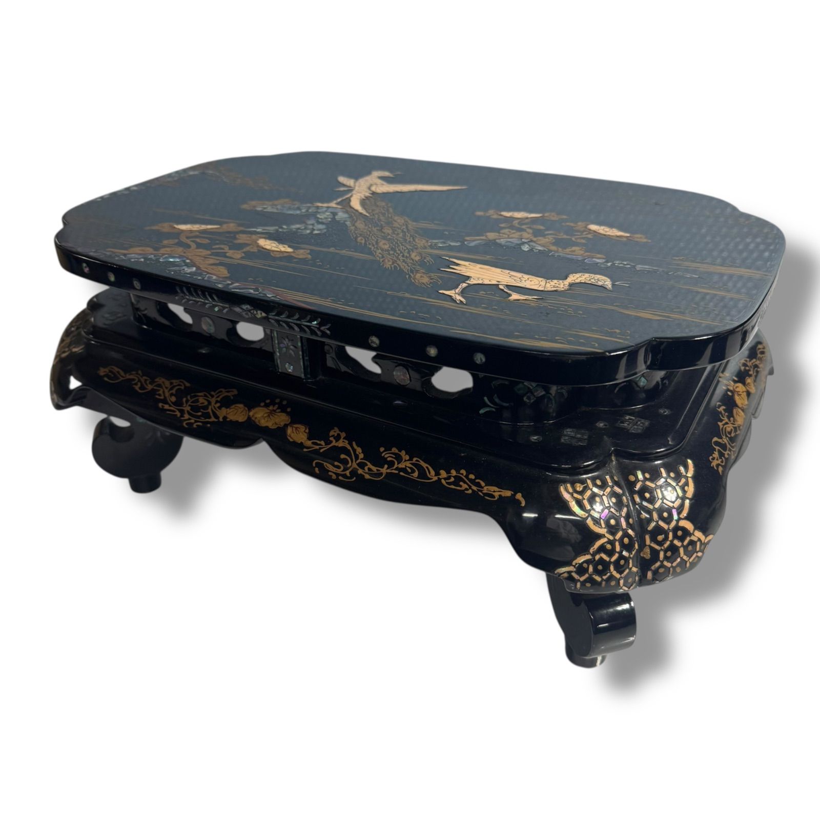 螺鈿が放つ格別の艶 螺鈿細工平卓 花台 飾台 経台 香炉台 総螺鈿細工 青貝白蝶貝 仏具 骨董 古美術 中国美術 時代物 アンティーク