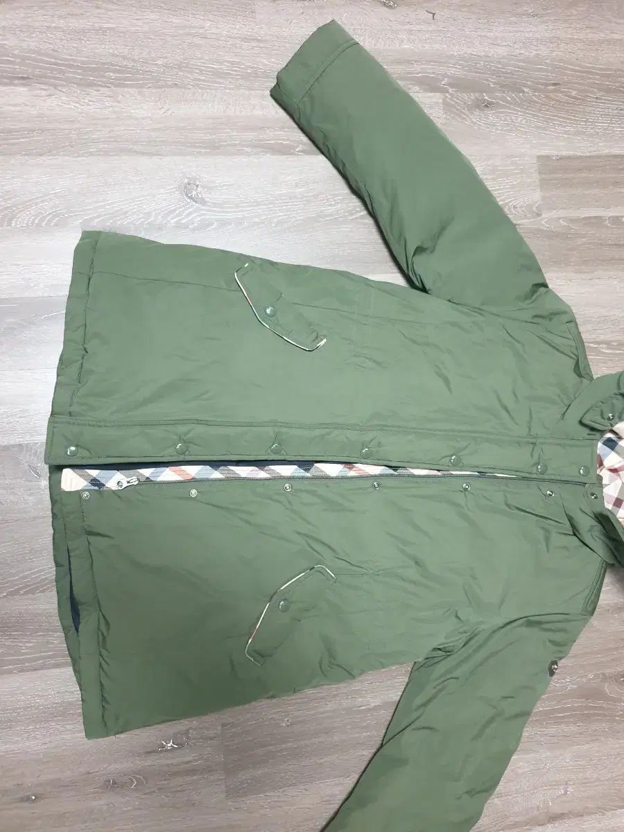 価格を下げて DAKS アイ ダウン 150