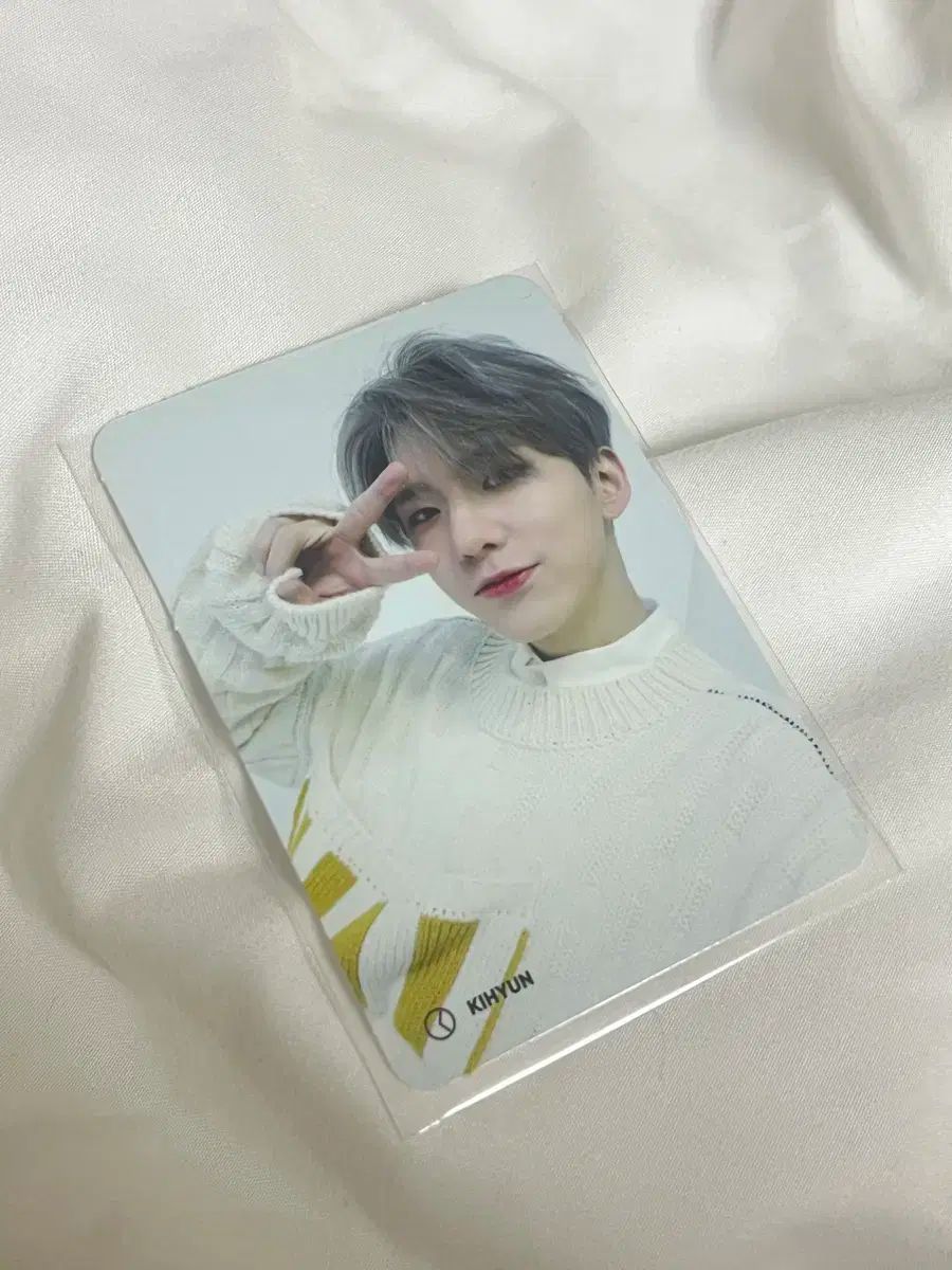 MONSTA X(モンスタエックス・モネク) ニット キヒョン(KIHYUN) トレカ