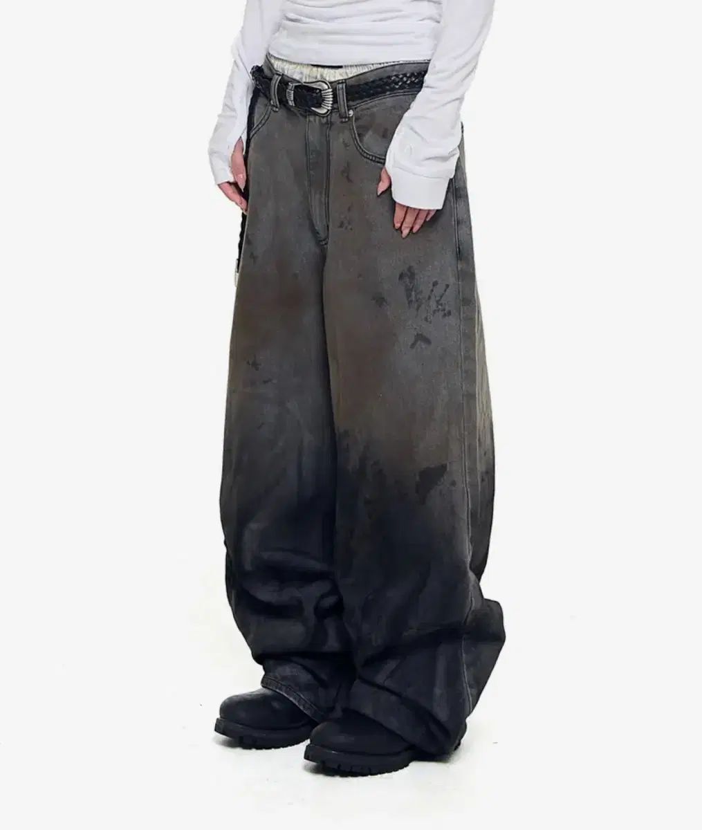 アッカム Dirty Gradation Denim Pants Gray