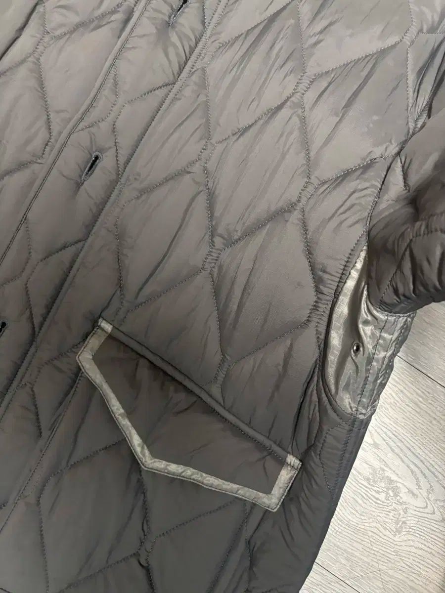 BEAKER 23fw キルティングジャケット カーキ 105サイズ感