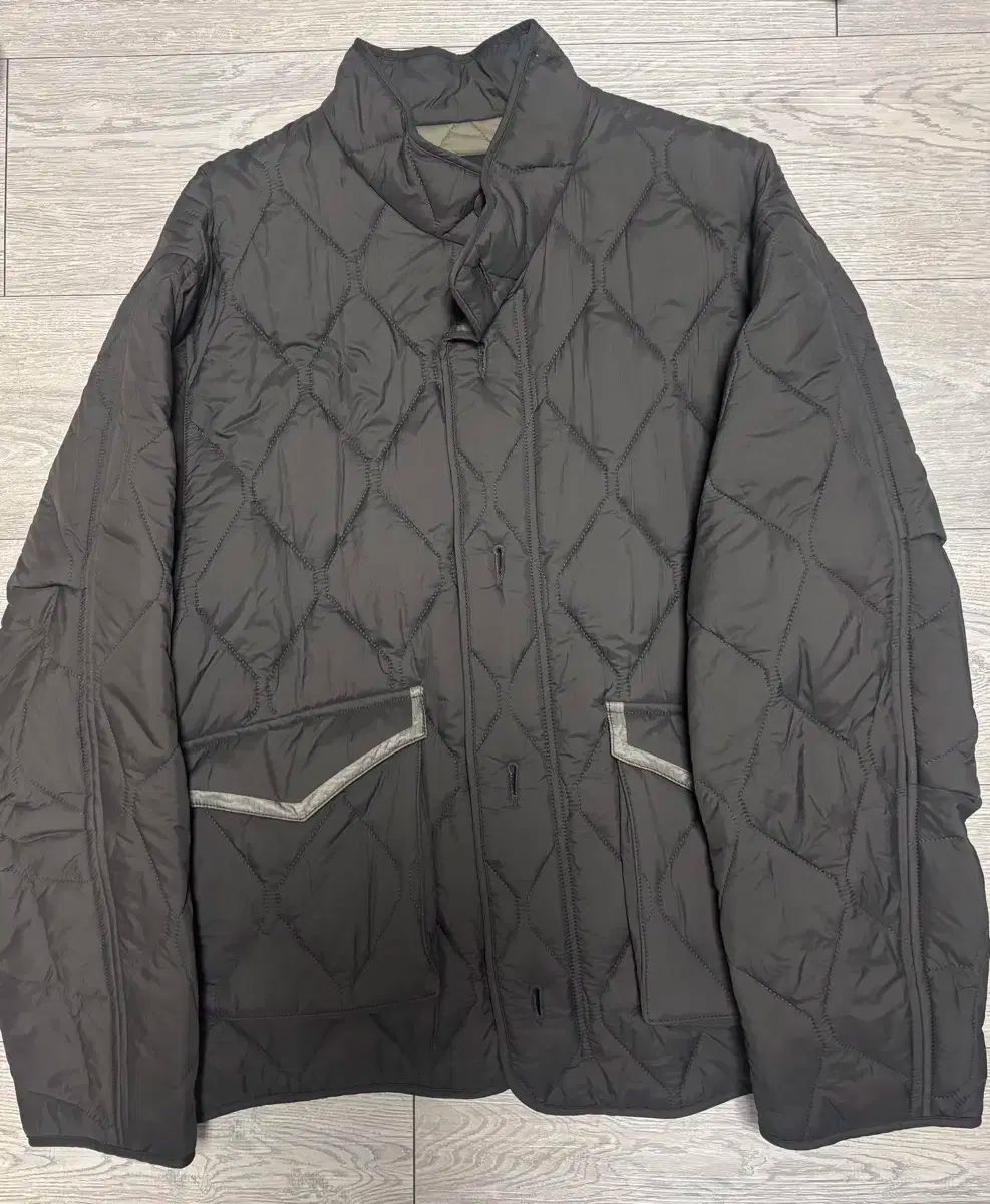 BEAKER 23fw キルティングジャケット カーキ 105サイズ感