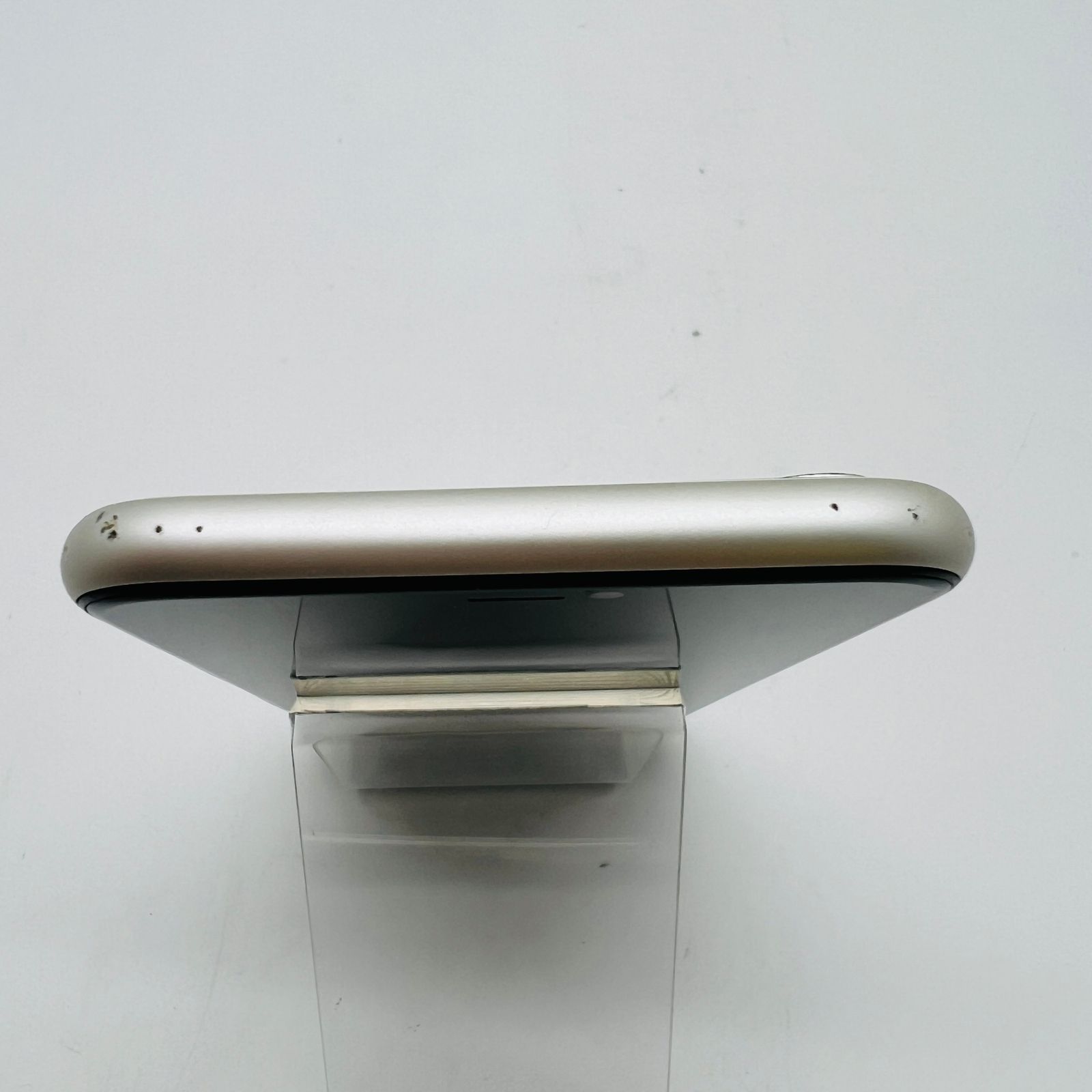 docomo iPhone11 64GB ホワイト MWLU2J/A SIMロック解除済み 利用制限