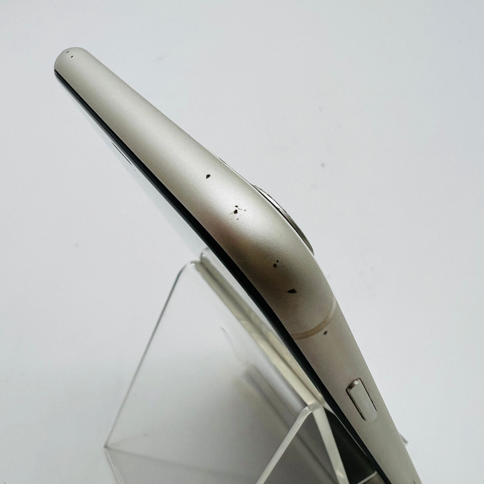 docomo iPhone11 64GB ホワイト MWLU2J/A SIMロック解除済み 利用制限