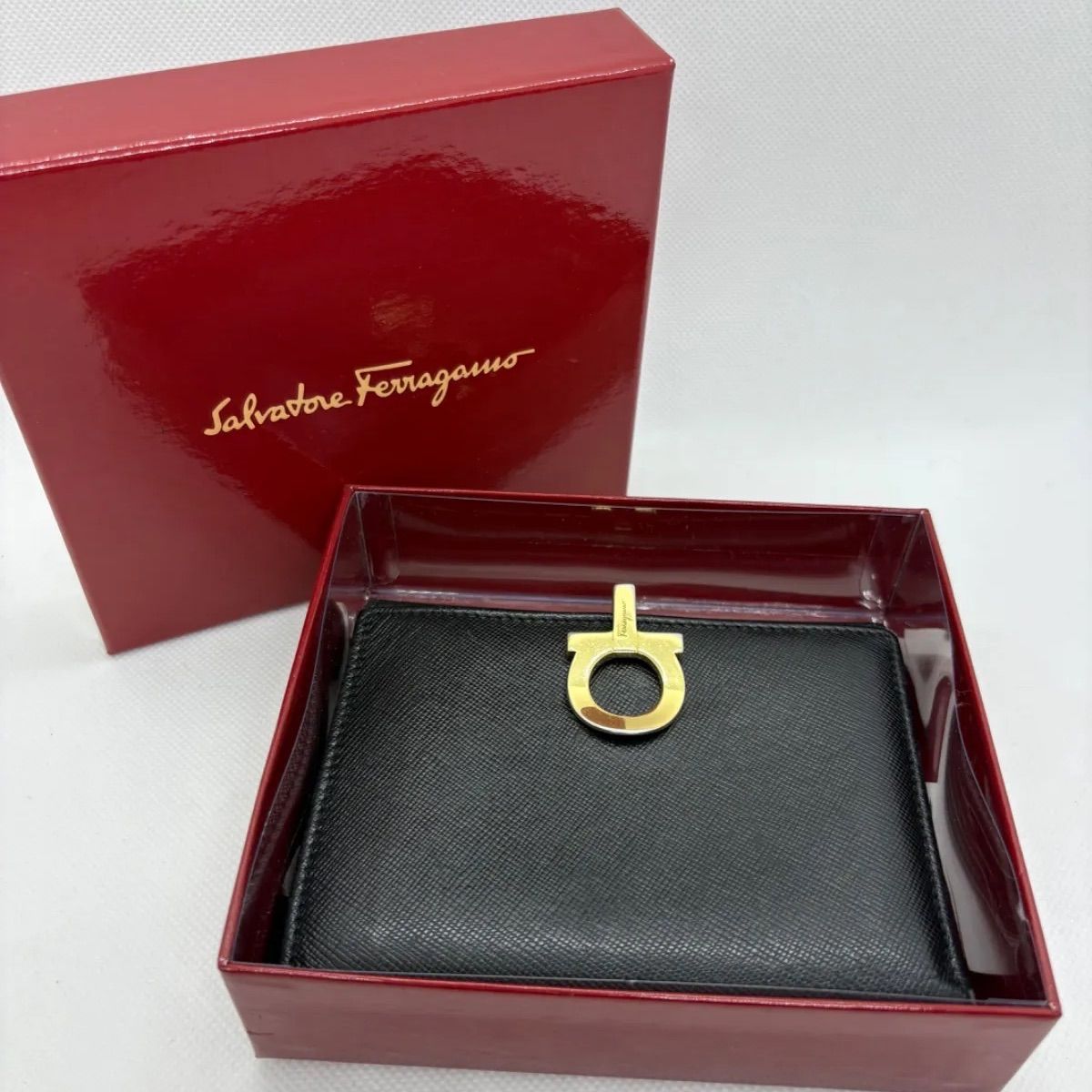 Salvatore Ferragamo サルヴァトーレ フェラガモ 二つ折り 財布 レザー ガンチーニ