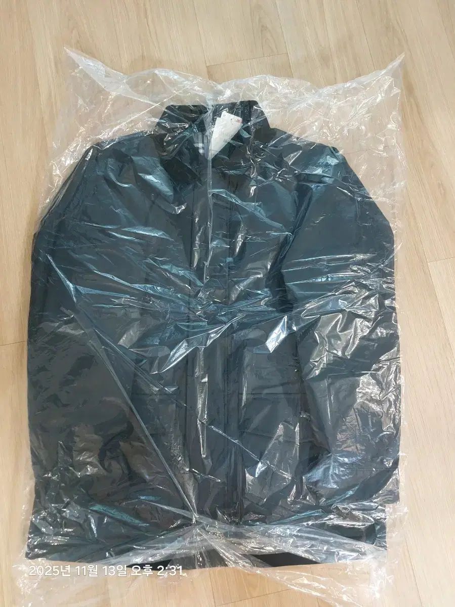 ユニクロ JWアンダーソン パフテック ユーティリティ ジャケット