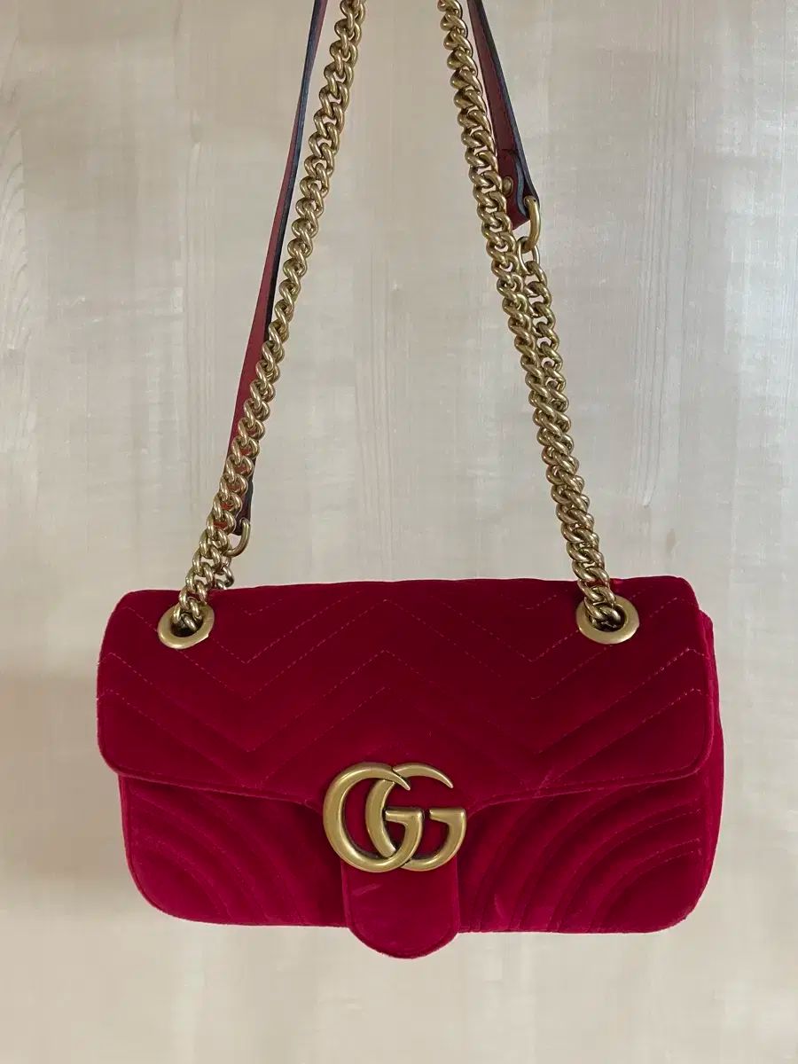 ベルベット チェーンバッグ