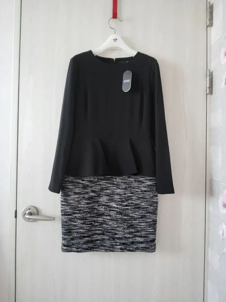 MIXXO ブラック ツイード ONE PIECE S