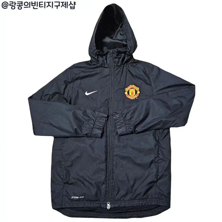 ナイキ スウッシュ ストリート マンチェスター・ユナイテッドFC