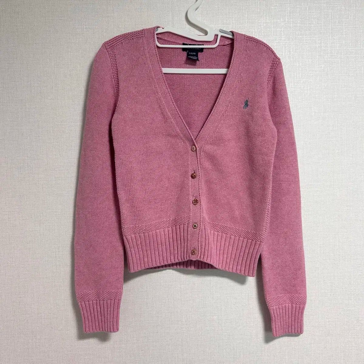 Vネック ニット