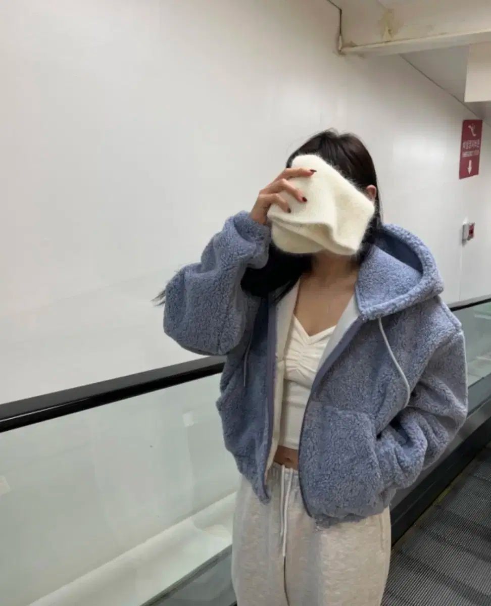 タンジャースパークルクロップドフーディー