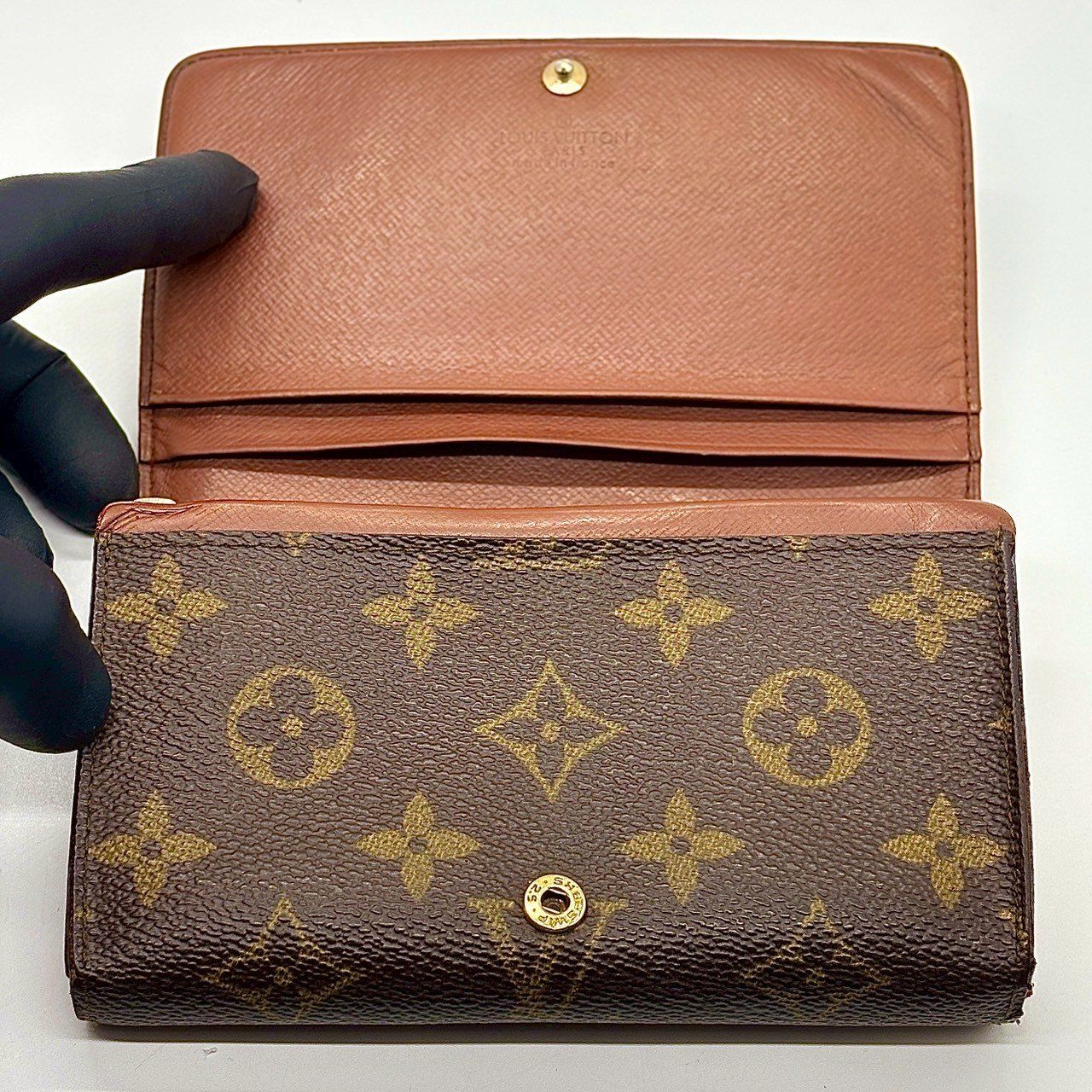 時を超えるアイコン】 LOUIS VUITTON ルイヴィトン 二つ折り財布