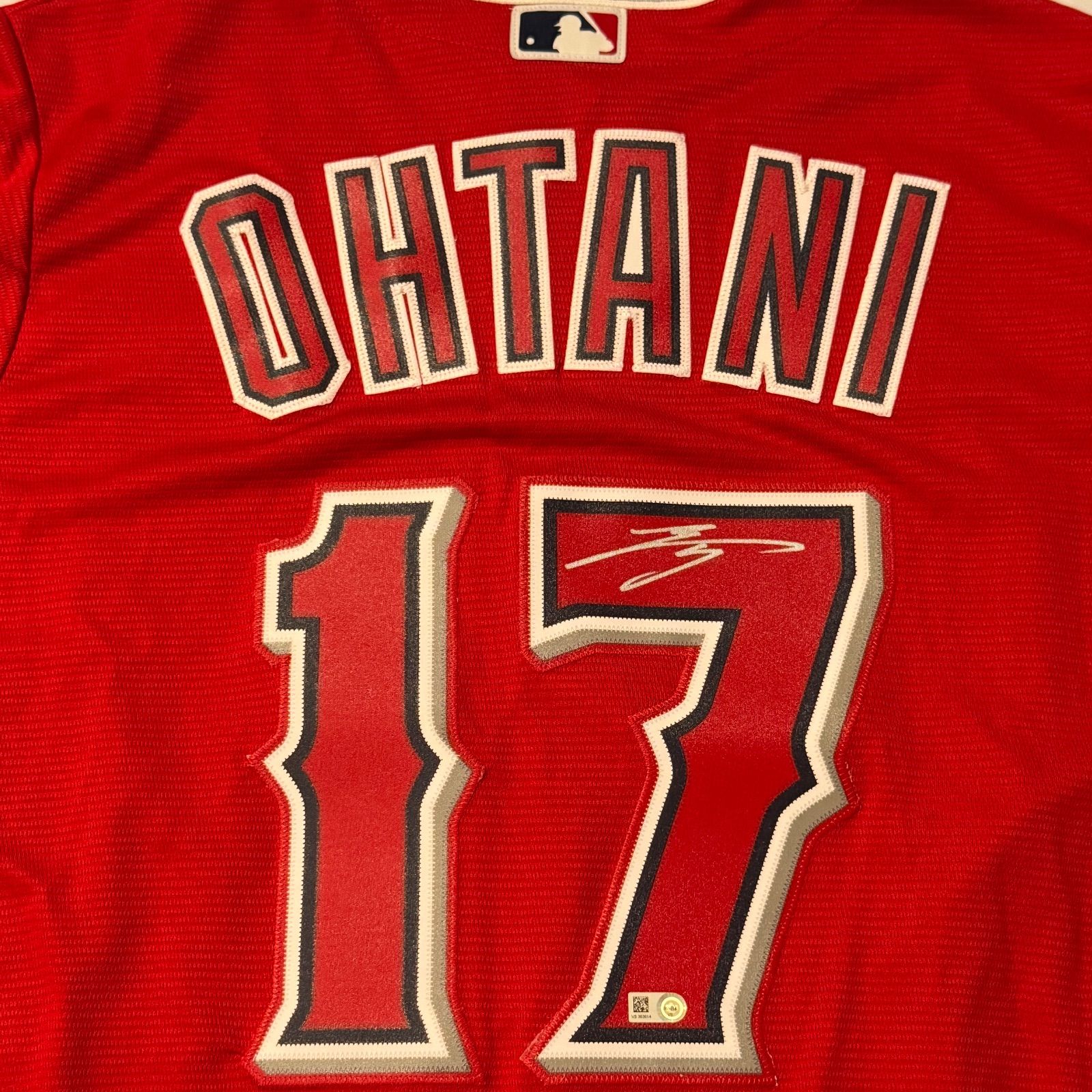 大谷翔平2022年直筆サイン入りオーセンティックユニホーム　本物証明ホログラム 大谷翔平直筆サイン入りエンゼルスオーセンティックユニフォーム