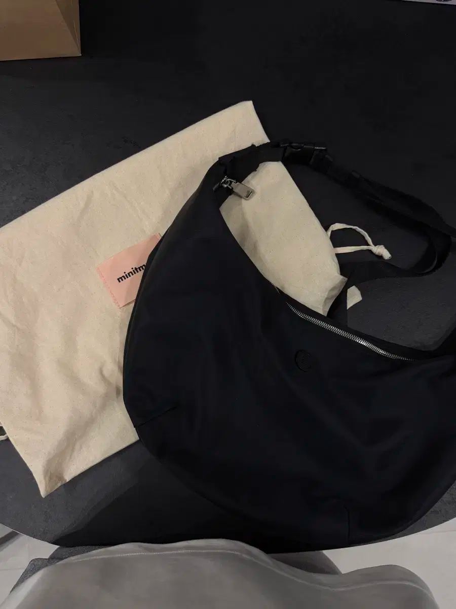 MINITMUTE クローウェスト ラージ ブラック