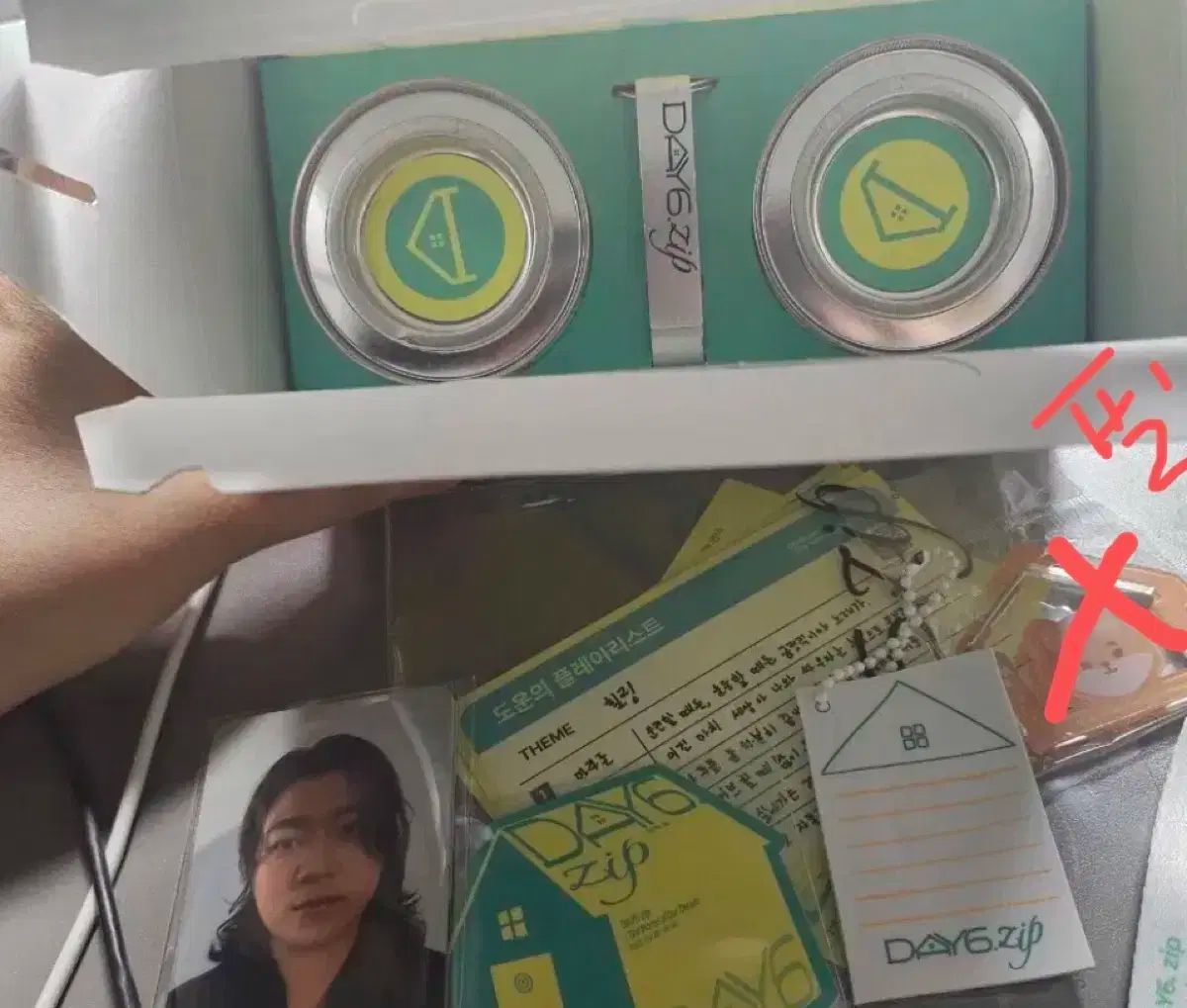 DAY6 デイシックス ポップアップガチャギフト カラビナ キーホルダー Six DAYs MERCADOAVALIA_COM_BR