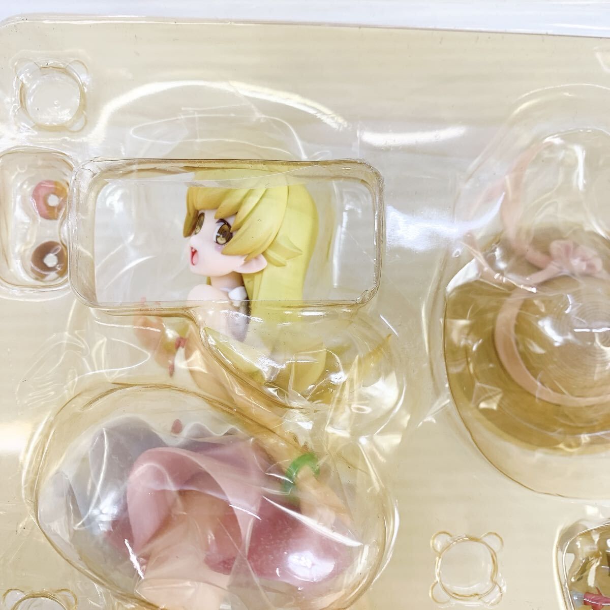 H-050 偽物語 忍野忍 フィギュア 1/8 スケール 完成品 フィギュア