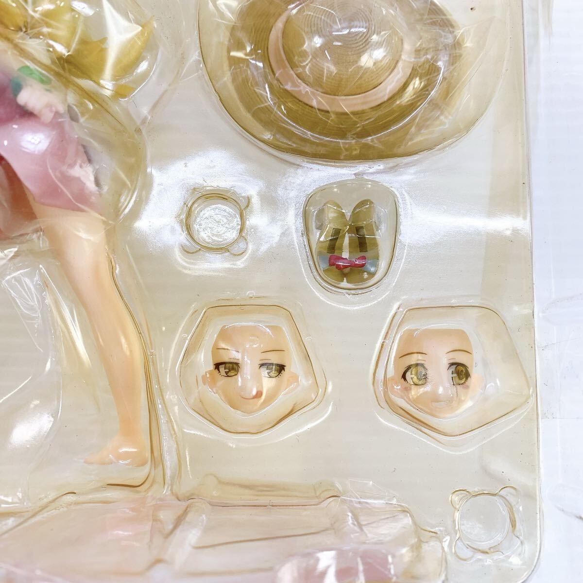 H-050 偽物語 忍野忍 フィギュア 1/8 スケール 完成品 フィギュア