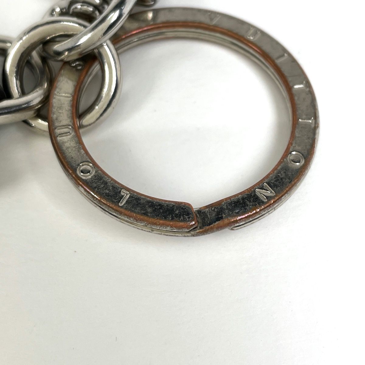 ルイヴィトン Louis Vuittonキーリング レザー M01194 楽天市場】ルイヴィトン キーホルダー ドラゴンヌアエログラム M01194