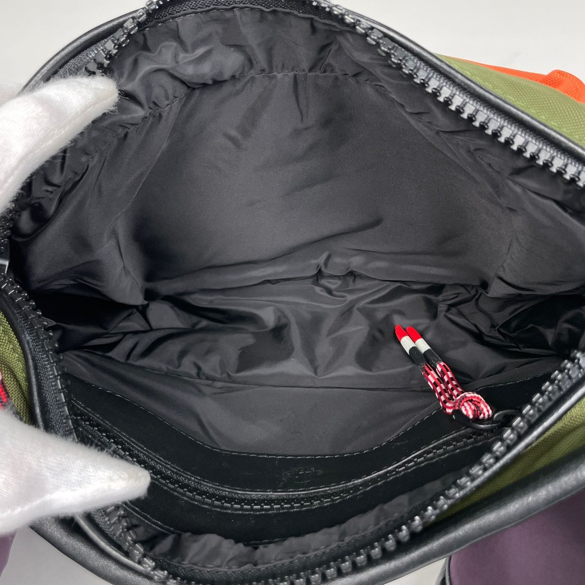 ショルダーバッグ