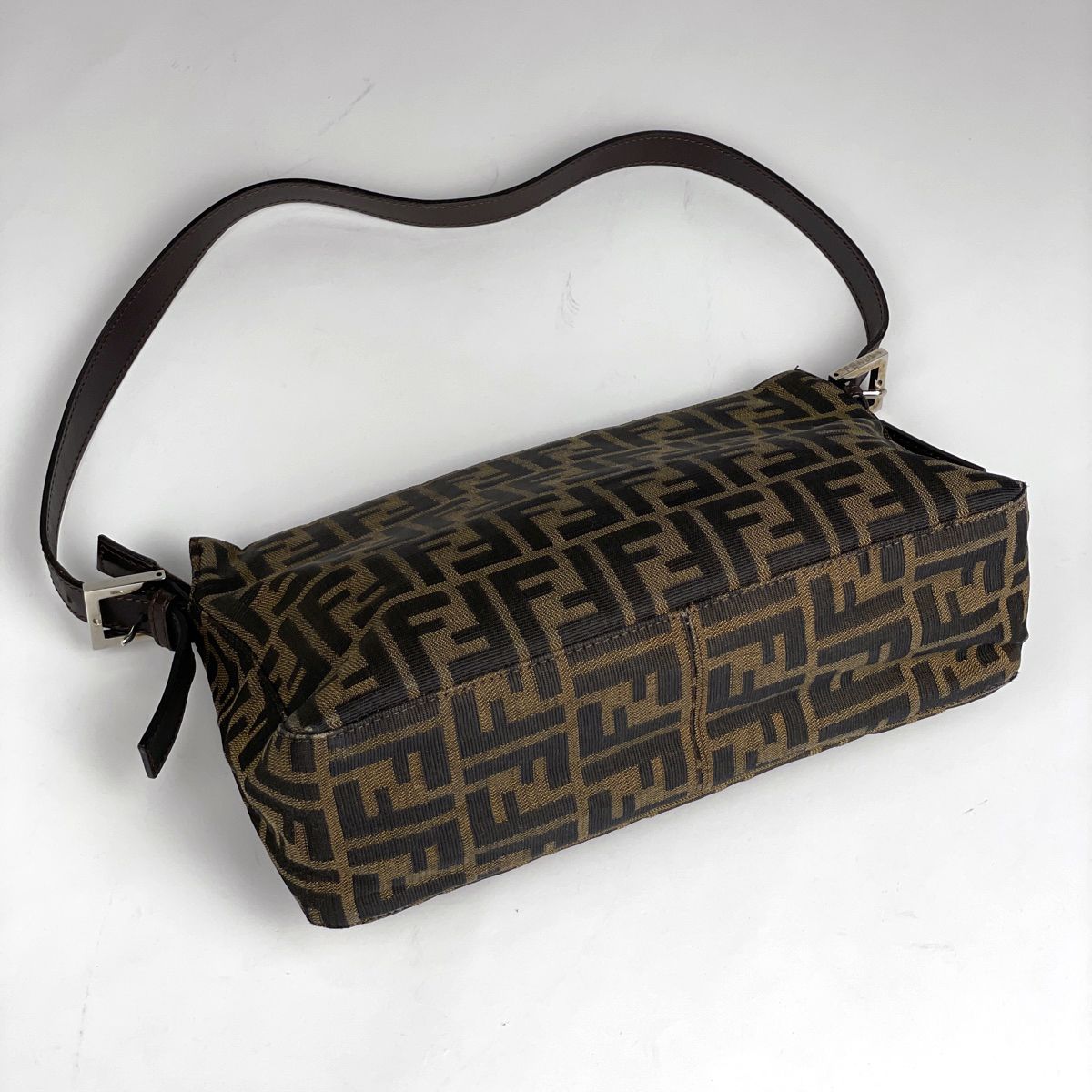 フェンディ FENDI ズッカ柄 ショルダーバッグ ハンドバッグ ショルダー