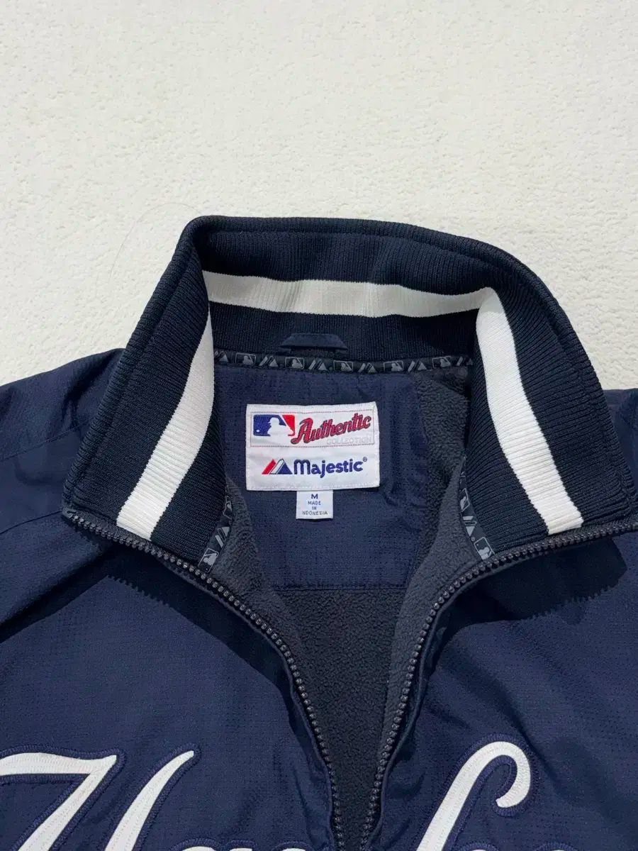 マジェスティック NEW YORK ニューヨーク ヤンキース スタジアム スタジャン アウター m