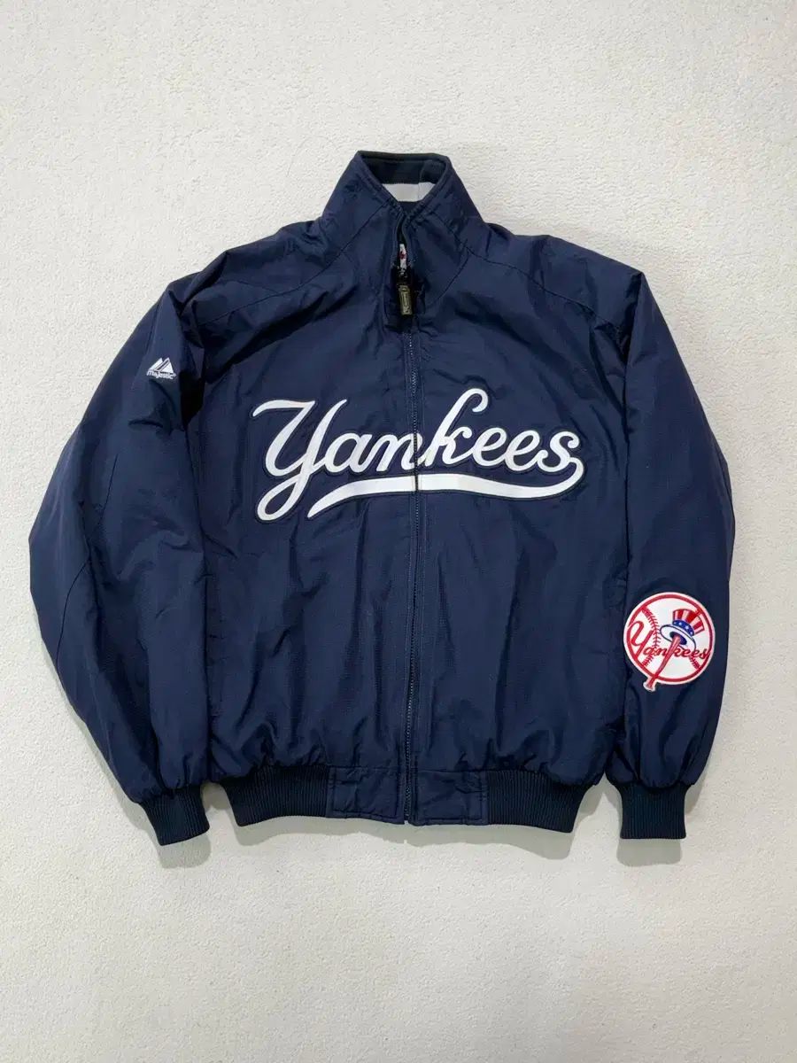 マジェスティック NEW YORK ニューヨーク ヤンキース スタジアム スタジャン アウター m