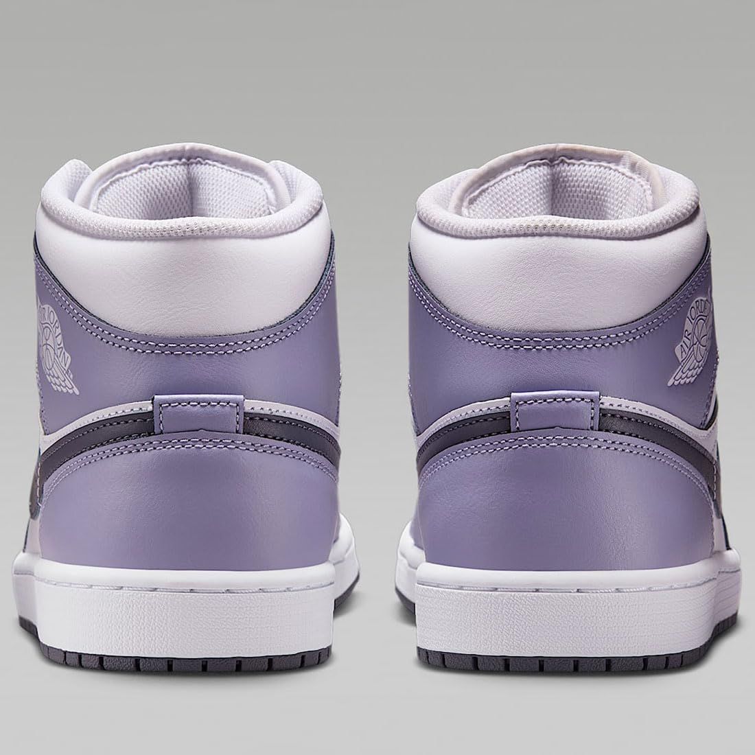  ナイキ エア ジョーダン 1 ミッド AIR JORDAN MID ホワイト インディゴヘイズ ダークブルーグレー DQ 8426-145 26.0 cm その他 陸上競技