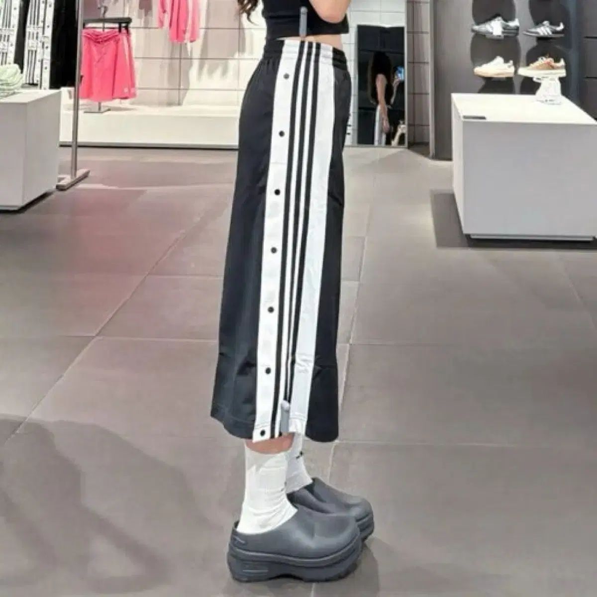 アディダス アディブレーク スカート IU2527 以下