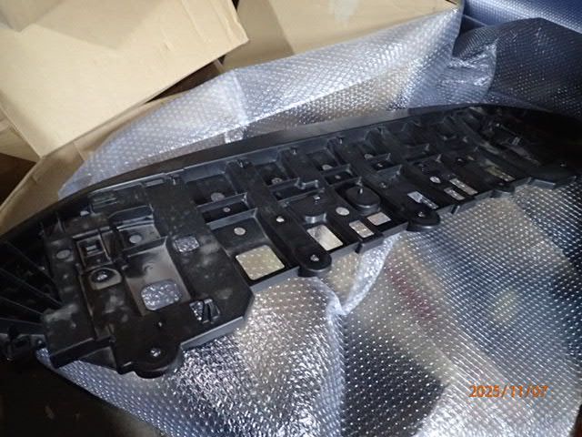 シエンタ MXPC10G フロント アンダーカバー アブソーバー 52618-52200