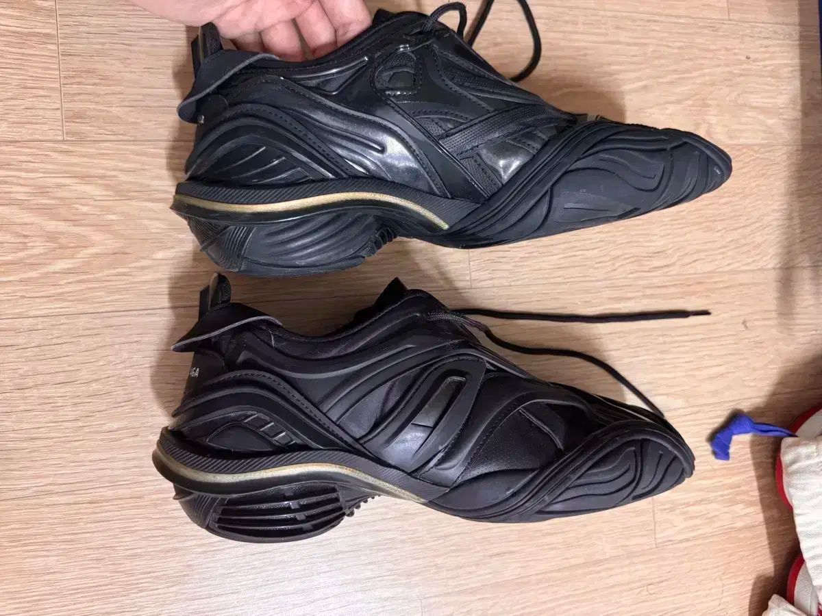 バレンシアガ Tyrex ブラック スニーカー 42