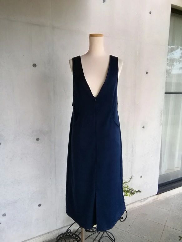 7 L～10 L 前開きストレッチスエード ネイビー Vネックジャンパースカート 134201-35-3