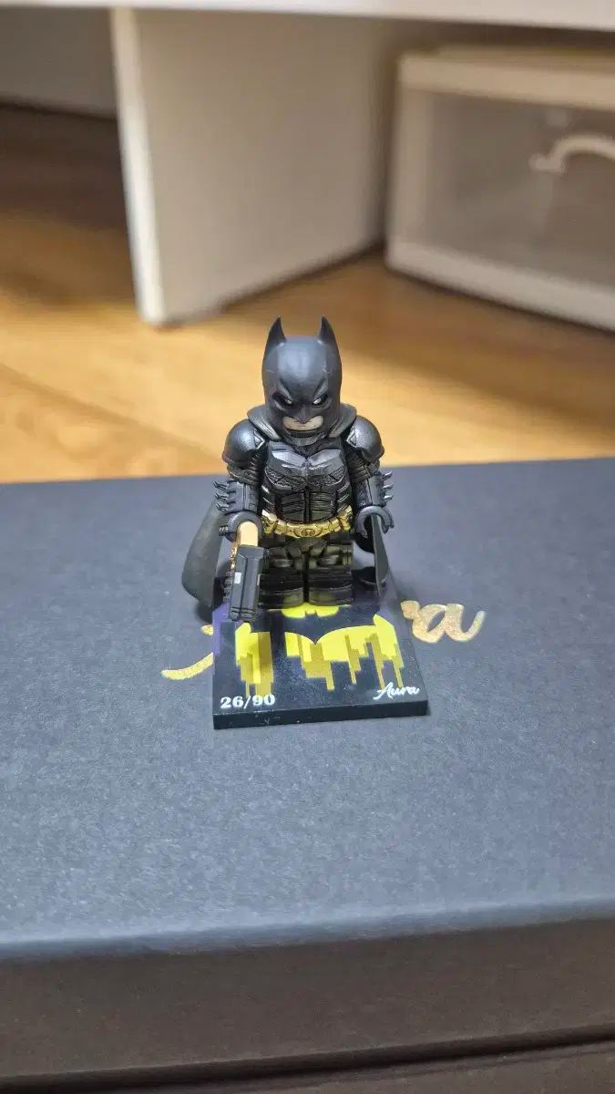 アウラ DARK KNIGHT バットマン