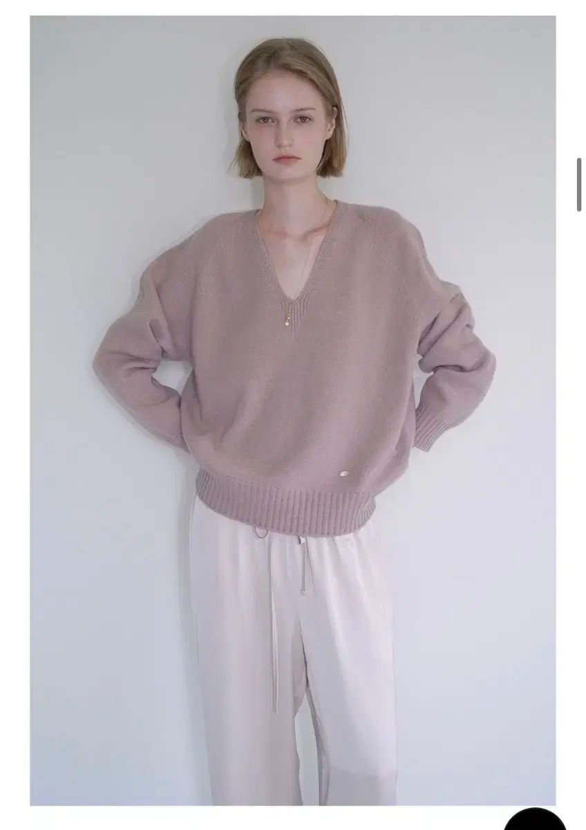 |OFベージュ ニット モブピンク