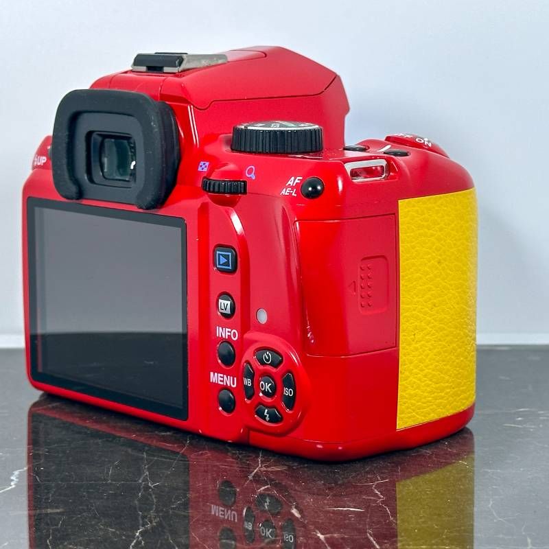 【限定カラー】PENTAX K-r 赤／白ボディ×白レンズ ペンタックス PENTAX K-r ボディ [ホワイト] レビュー評価・評判