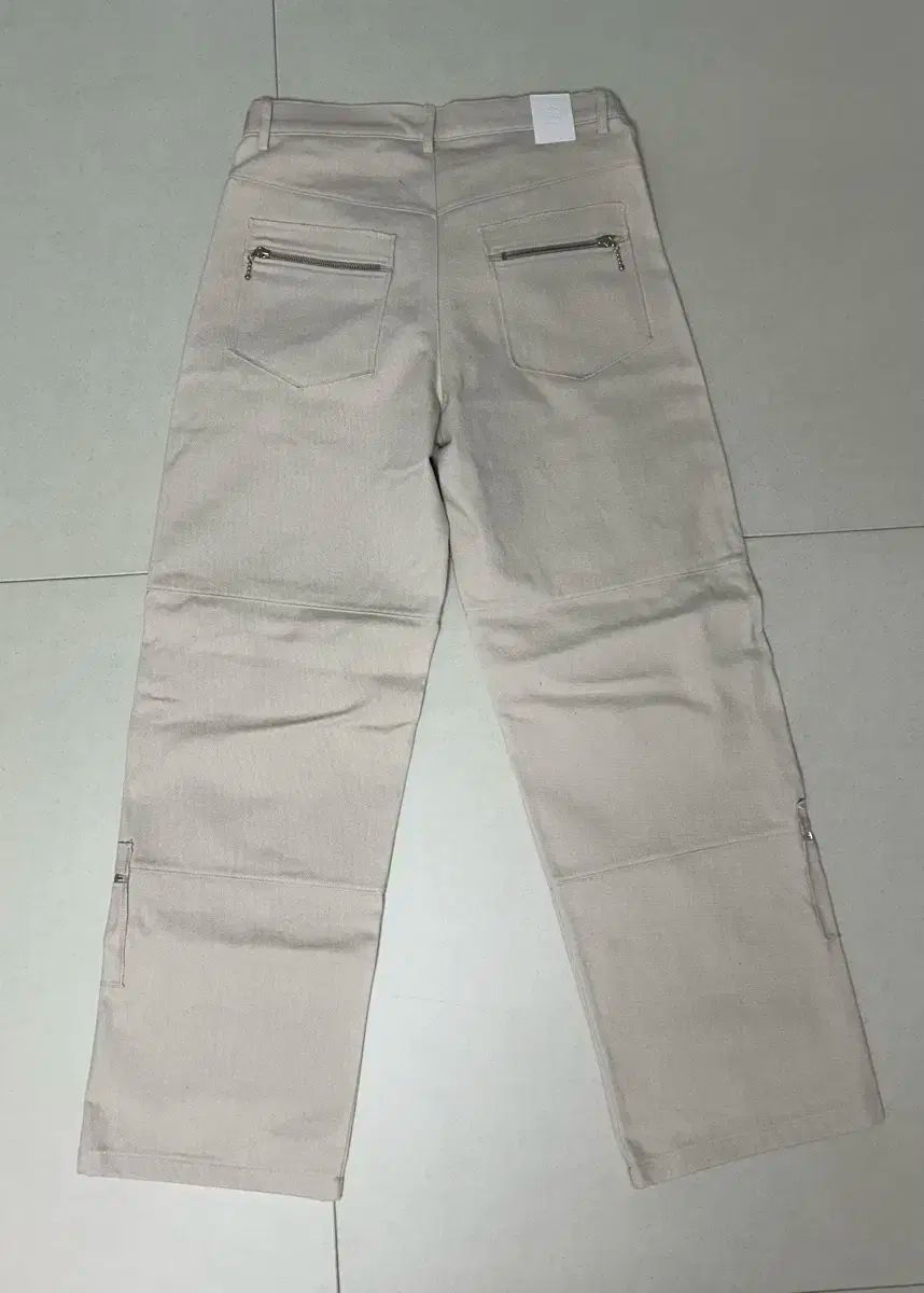 セットアップ EXE ベージュカーゴ