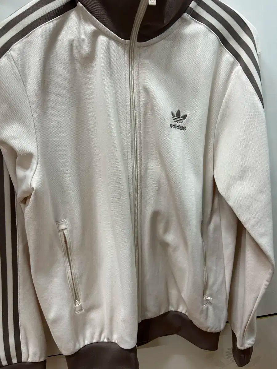 アディダス BECKENBAUER ベッケンバウアー ONE 白 ブラウン L