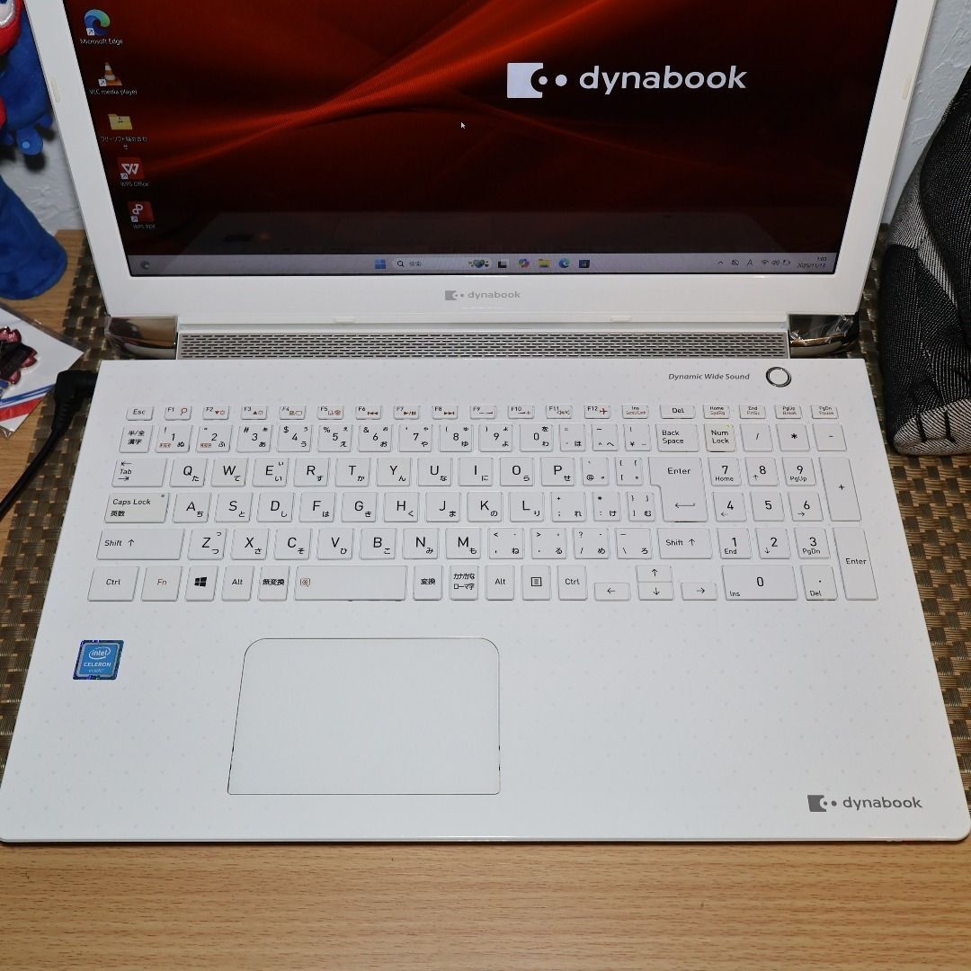  Win 11 白 8世代CPU メ8 G SSD DVD 無線 HDMI カメラ Windowsノート本体 ノートPC