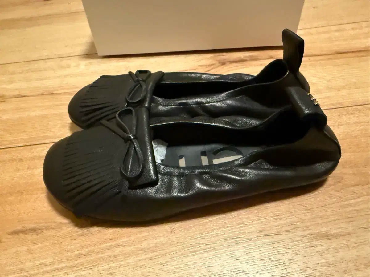  オープンワイワイ フリンジ フラット 245 38 フラットシューズ バレエシューズ パンプス