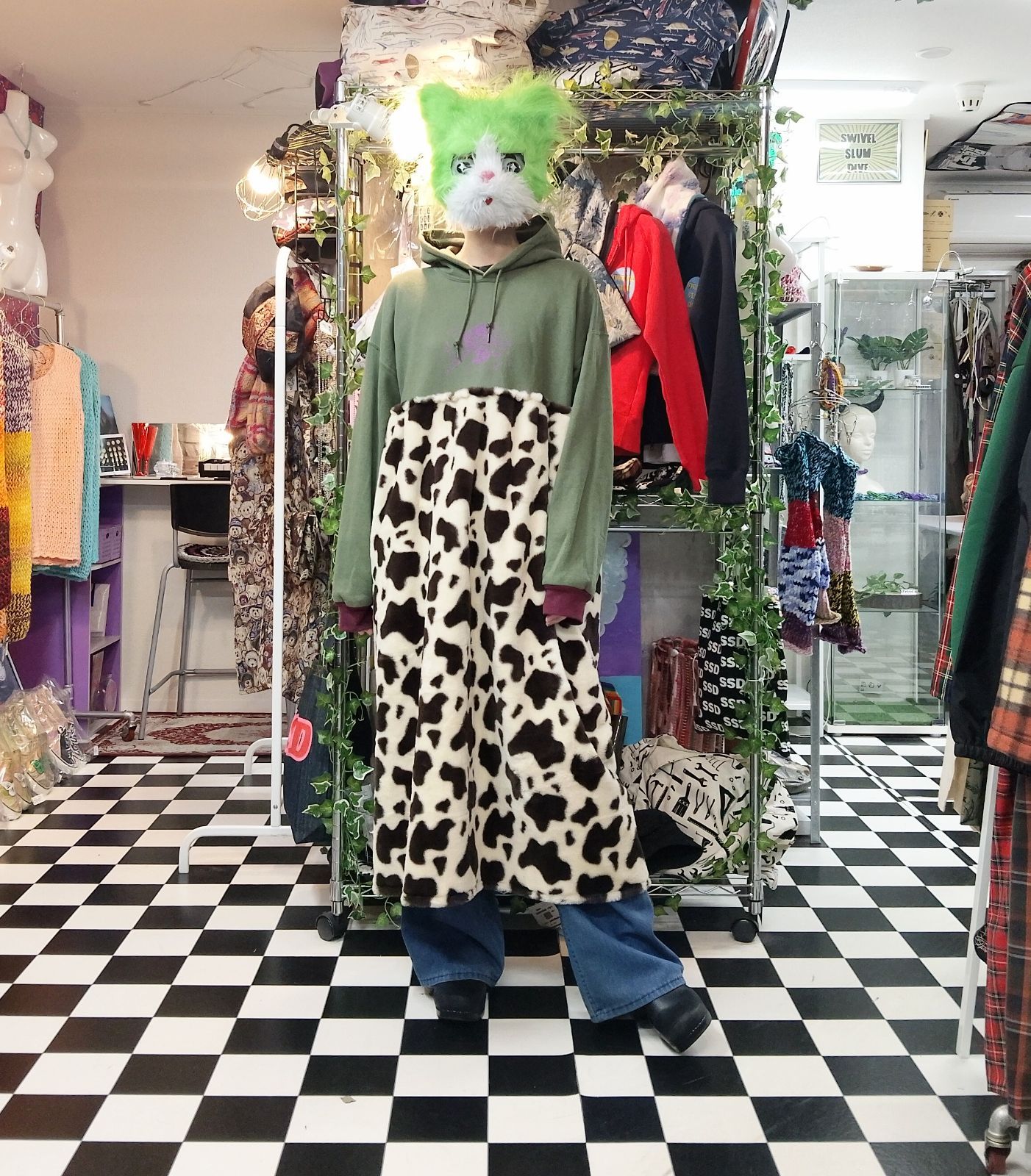 リメイク 牛柄フェイクファー切り替えパーカーワンピース