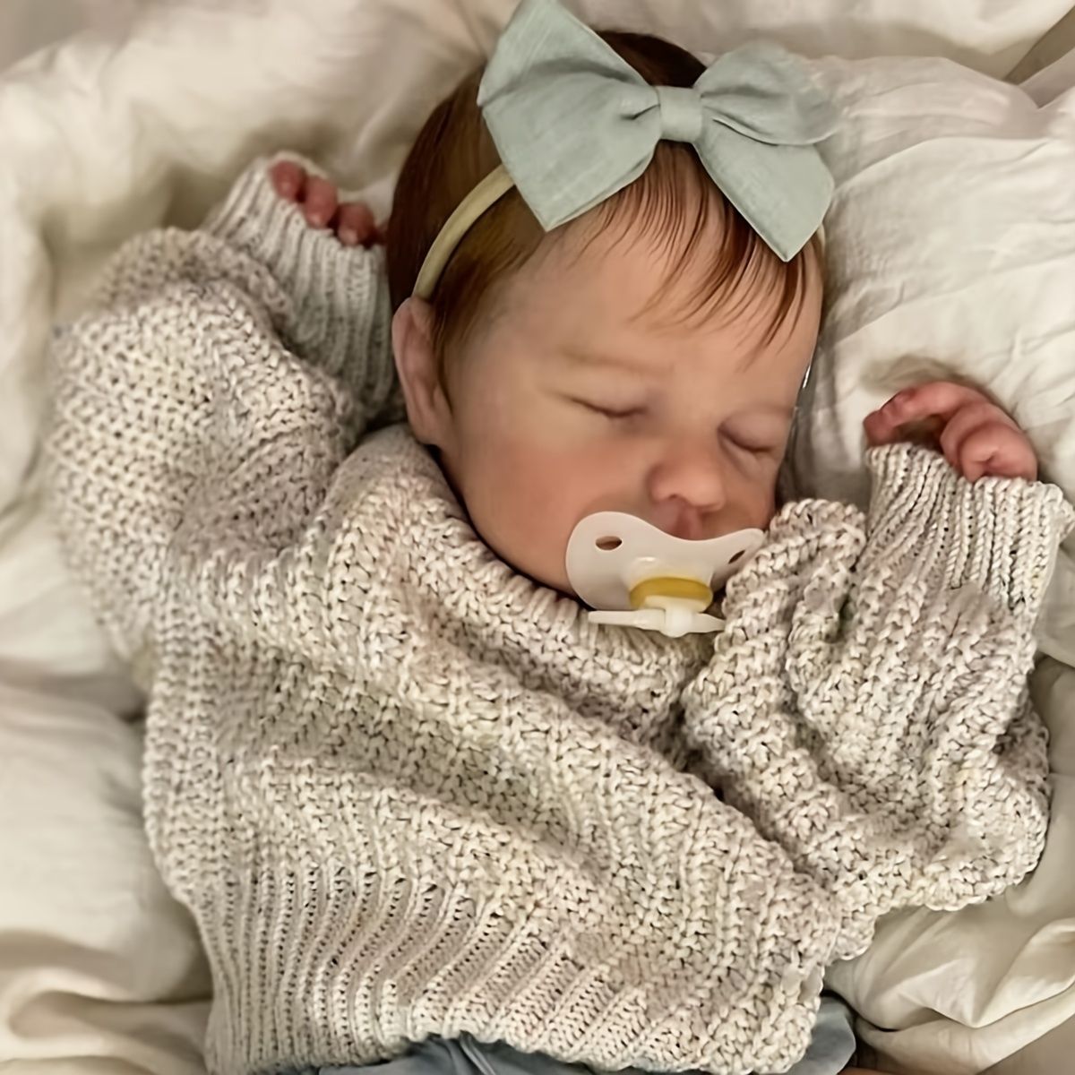 リアルな質感 19インチ 新生児ベビードール 植毛＆3 D塗装 手描き血管 眠り顔 リボーンドール ベージュ 0-3ヶ月 服対応 子供 ギフト